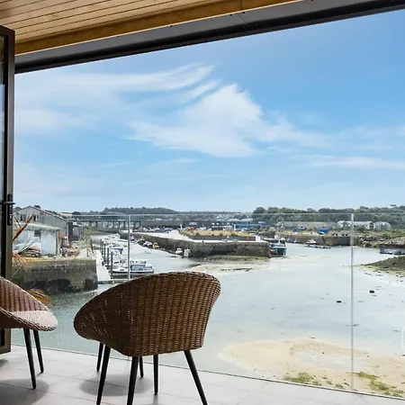Primero - Villas Villa Hayle